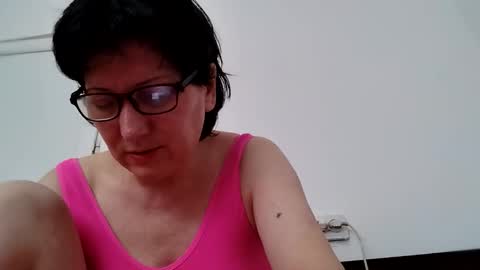 Snapshot of vera_elle chatting on May 2026 12:46:01 PM Vera online show from May 2026 12:46:01 PM