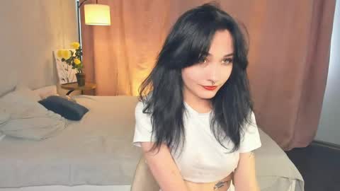 Snapshot of verapalazzo chatting on June 2026 10:39:02 AM Keely online show from June 2026 10:39:02 AM