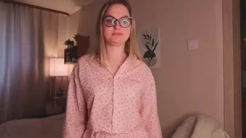 Veronica online show from October 2025 05:16:02 AM