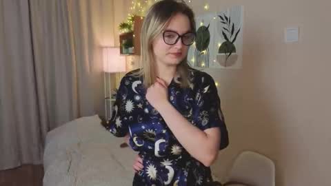 Veronica online show from October 2025 03:19:01 AM