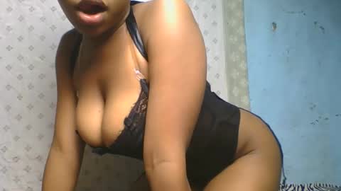 Snapshot of verolla31 chatting on September 2025 06:33:01 PM verolla31 online show from September 2025 06:33:01 PM