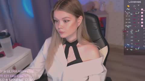 Snapshot of veronaaura chatting on October 2025 04:57:01 AM Tiffany online show from October 2025 04:57:01 AM