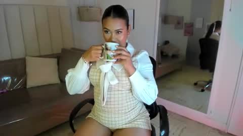 Veronica3  online show from July 2026 01:37:02 PM