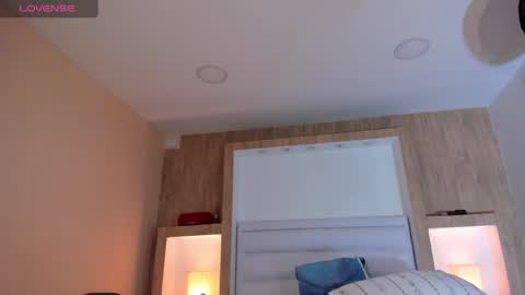 Johovanna online show from November 2025 12:47:01 PM