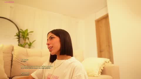 Snapshot of veronica_mendez1 chatting on December 2024 11:49:01 AM Veronica online show from December 2024 11:49:01 AM