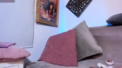 Snapshot of veronicagilss chatting on March 2025 07:22:01 PM Veronica Gills online show from March 2025 07:22:01 PM