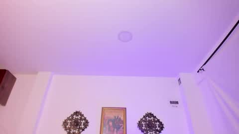 Snapshot of veronicagilss chatting on October 2025 04:00:02 AM Veronica Gills online show from October 2025 04:00:02 AM