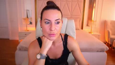 Snapshot of veroniicarose chatting on July 2026 05:49:01 AM Veronica online show from July 2026 05:49:01 AM