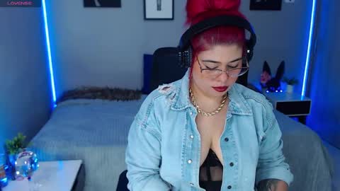 Snapshot of veronika_metalstar chatting on December 2024 10:28:02 AM Miss Veronika online show from December 2024 10:28:02 AM