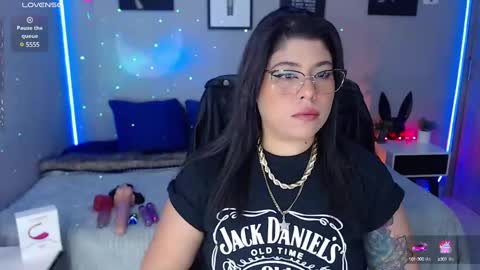 Snapshot of veronika_metalstar chatting on January 2025 01:06:02 PM Miss Veronika online show from January 2025 01:06:02 PM