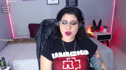 Snapshot of veronika_metalstar chatting on February 2025 02:24:02 PM Miss Veronika online show from February 2025 02:24:02 PM