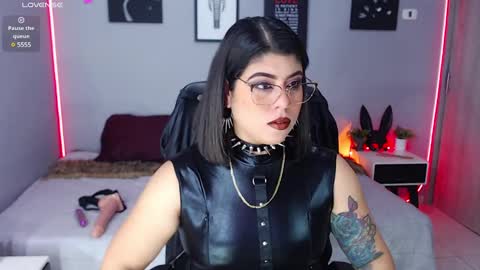 Snapshot of veronika_metalstar chatting on March 2025 12:06:02 PM Miss Veronika online show from March 2025 12:06:02 PM