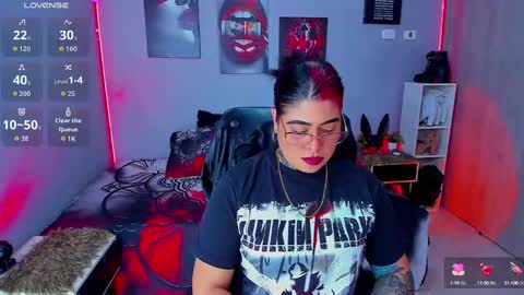 Snapshot of veronika_metalstar chatting on September 2025 06:42:01 PM Miss Veronika online show from September 2025 06:42:01 PM