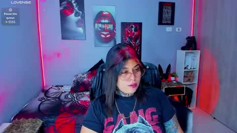 Snapshot of veronika_metalstar chatting on September 2025 04:36:02 AM Miss Veronika online show from September 2025 04:36:02 AM