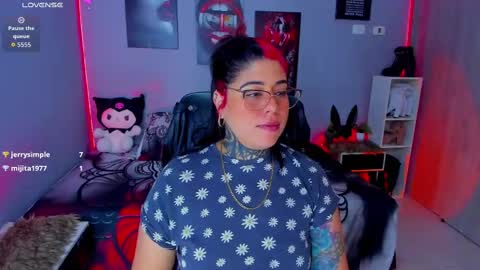 Snapshot of veronika_metalstar chatting on September 2025 01:27:01 PM Miss Veronika online show from September 2025 01:27:01 PM