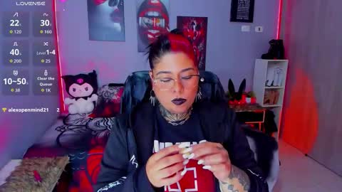 Snapshot of veronika_metalstar chatting on October 2025 07:58:02 PM Miss Veronika online show from October 2025 07:58:02 PM