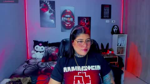 Snapshot of veronika_metalstar chatting on November 2025 08:02:01 AM Miss Veronika online show from November 2025 08:02:01 AM