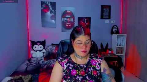 Snapshot of veronika_metalstar chatting on November 2025 08:03:02 AM Miss Veronika online show from November 2025 08:03:02 AM