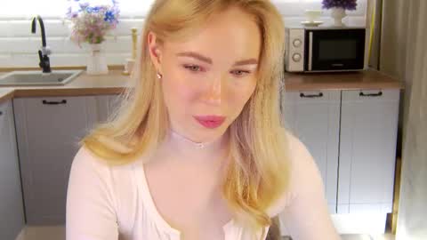 Snapshot of veronikamitchel chatting on November 2025 05:01:02 PM Veronika online show from November 2025 05:01:02 PM