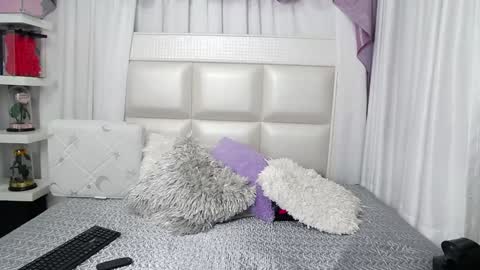 Snapshot of verosantana1 chatting on February 2025 01:11:01 AM Vernica online show from February 2025 01:11:01 AM