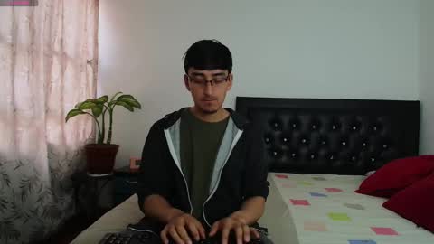 Snapshot of versatileguuy chatting on October 2025 06:05:02 PM versatileguuy online show from October 2025 06:05:02 PM