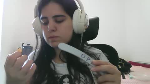 Snapshot of veruca99 chatting on October 2025 04:33:01 PM veruca99 online show from October 2025 04:33:01 PM