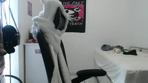 Snapshot of veruca99 chatting on January 2026 01:46:01 PM veruca99 online show from January 2026 01:46:01 PM