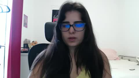 Snapshot of veruca99 chatting on February 2026 01:18:02 PM veruca99 online show from February 2026 01:18:02 PM