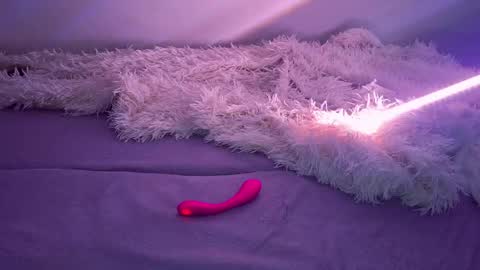very_satrange_things online show from May 2026 10:50:01 PM
