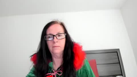 verysassypeachgoddess online show from December 2025 02:24:02 PM