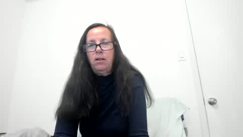 verysassypeachgoddess online show from June 2026 12:40:01 PM
