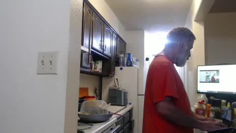 hairy man online show from September 2025 12:04:01 AM