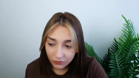 Ana online show from October 2025 07:49:02 AM