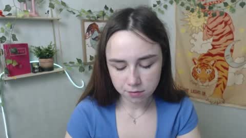 veryveryvery_shy online show from April 2026 05:34:01 AM