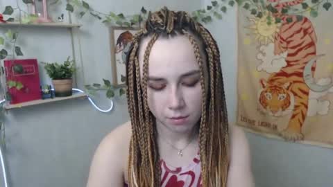 veryveryvery_shy online show from May 2026 05:25:02 AM