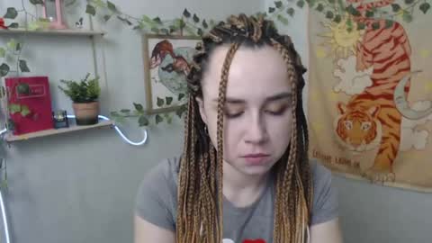 veryveryvery_shy online show from May 2026 05:26:02 AM
