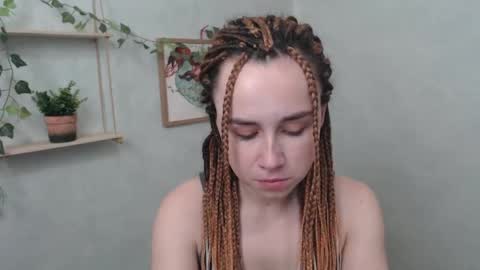 veryveryvery_shy online show from May 2026 05:37:01 AM