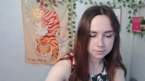 veryveryvery_shy online show from May 2026 05:37:02 AM