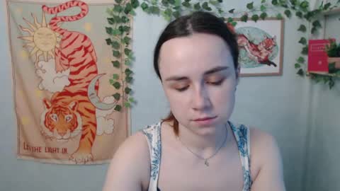 veryveryvery_shy online show from May 2026 05:47:01 AM