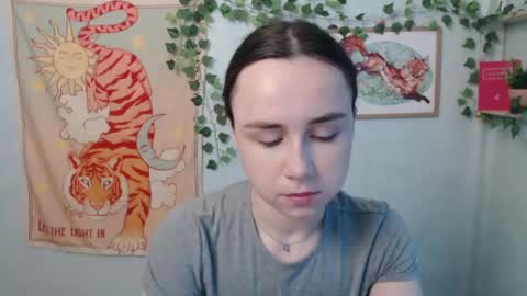 veryveryvery_shy online show from May 2026 05:34:01 AM