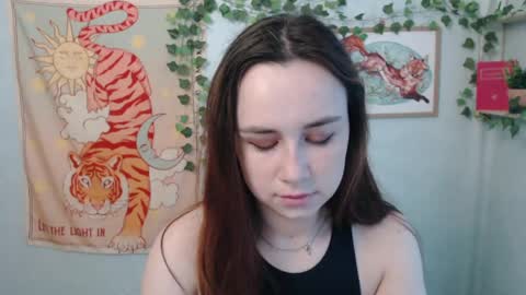 veryveryvery_shy online show from May 2026 05:48:02 AM