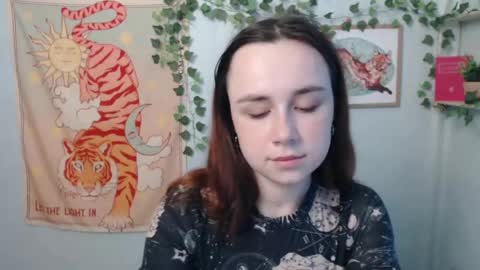 veryveryvery_shy online show from May 2026 05:49:01 AM