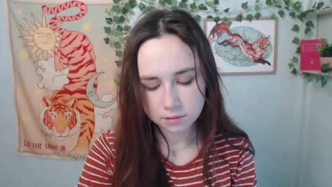 veryveryvery_shy online show from May 2026 05:49:01 AM