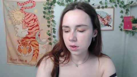 veryveryvery_shy online show from May 2026 05:37:01 AM