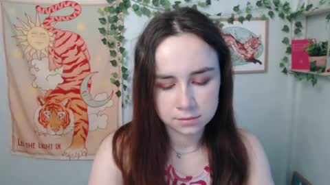 veryveryvery_shy online show from June 2026 05:45:01 AM