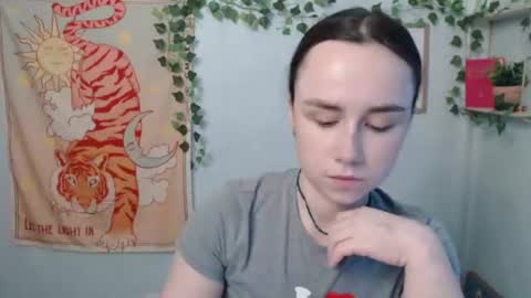 veryveryvery_shy online show from July 2026 05:35:02 AM