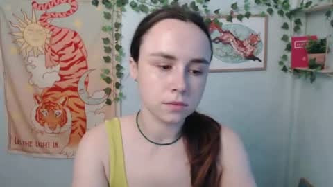 veryveryvery_shy online show from July 2026 05:35:02 AM