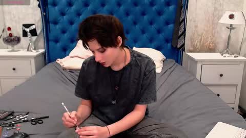 Via online show from December 2025 10:17:02 PM