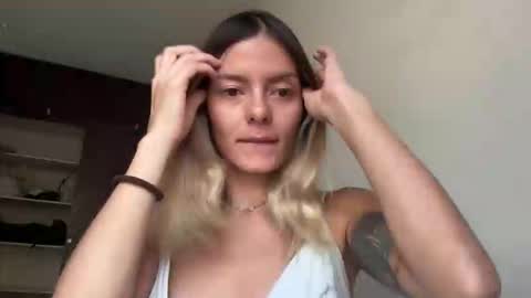 Snapshot of viajemos chatting on January 2026 06:34:02 PM papichulo y mamichula online show from January 2026 06:34:02 PM