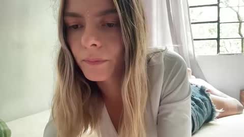 Snapshot of viajemos chatting on March 2026 05:08:01 PM papichulo y mamichula online show from March 2026 05:08:01 PM